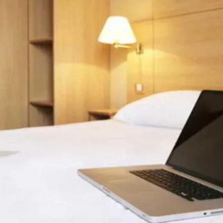 Hotel Campanile & Restaurant Brussels 3*