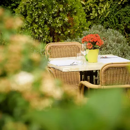 Hotel Campanile & Restaurant Brussels 3*